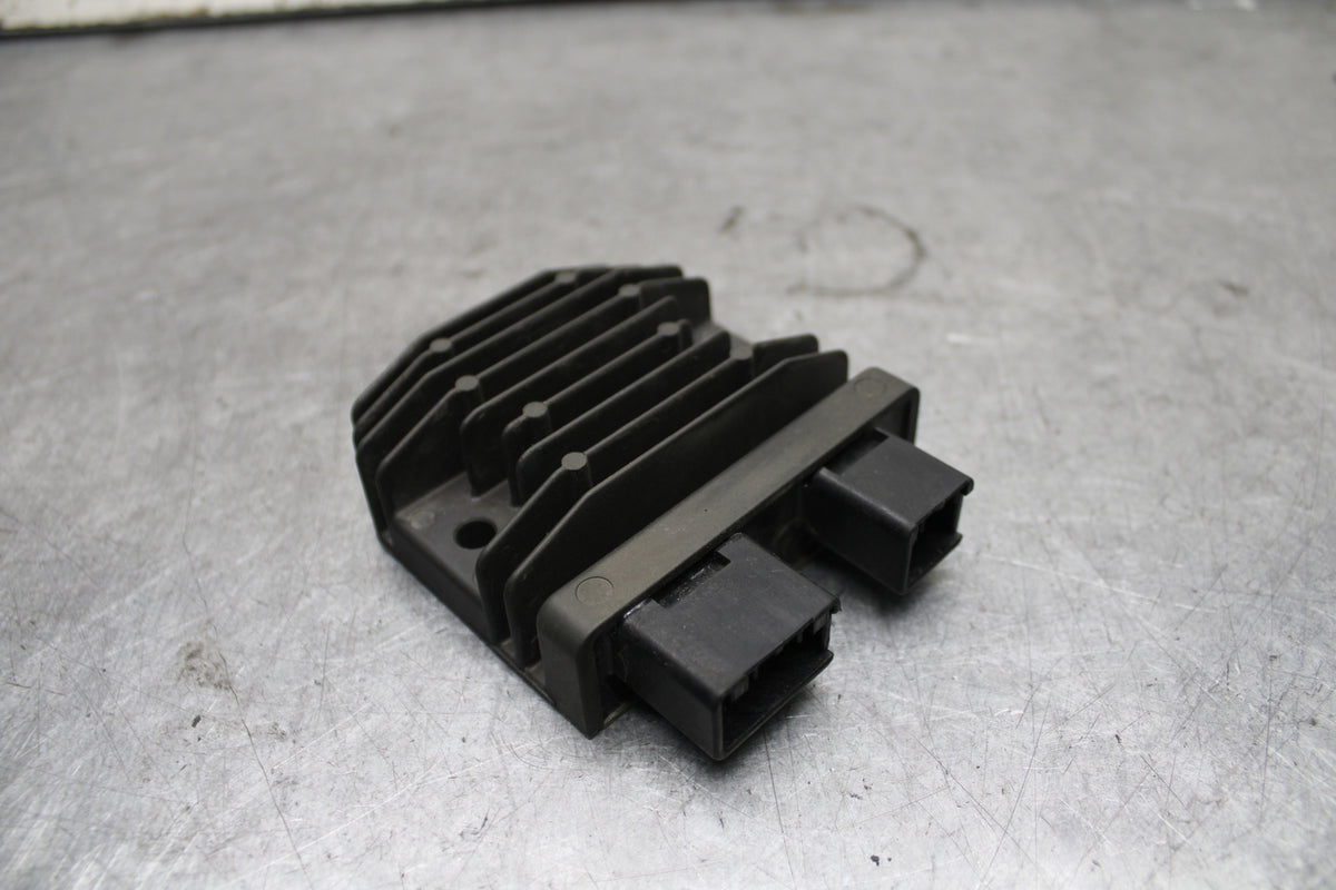 17-21 HONDA CBR1000RR SP RECTIFIER VOLTAGE REGULATOR BB681