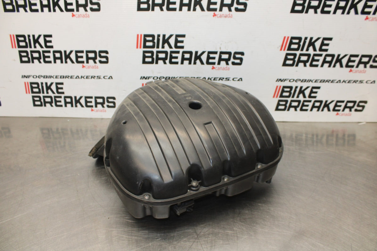 05-06 SUZUKI GSXR1000 AIRBOX AIR INTAKE FILTER BOX BB857