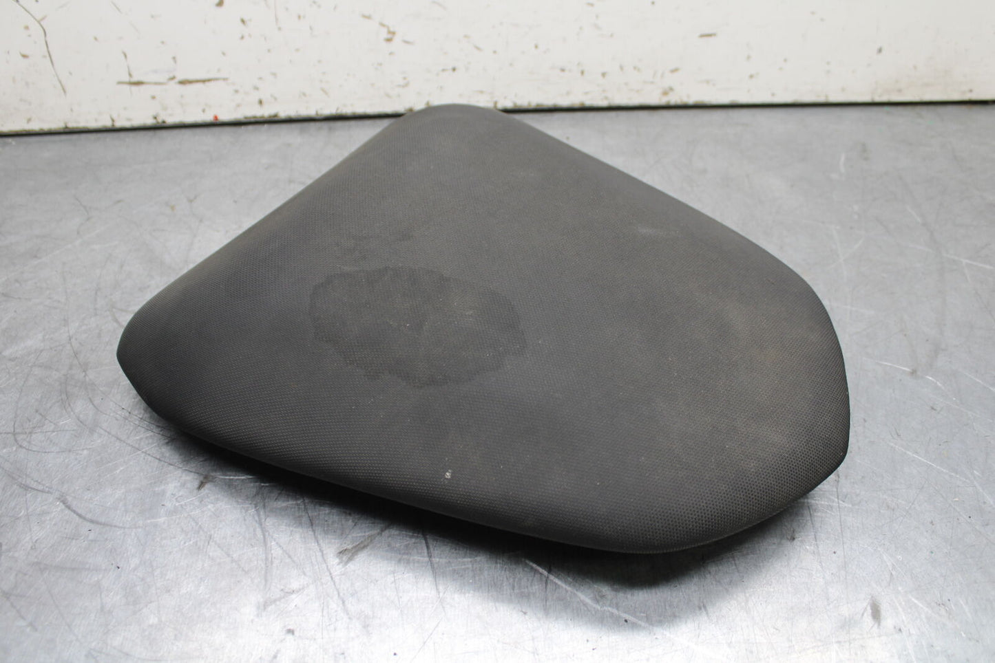 12-17 KAWASAKI ER-6N Z650 REAR BACK PASSENGER TANDEM SEAT PAD SADDLE  BB709