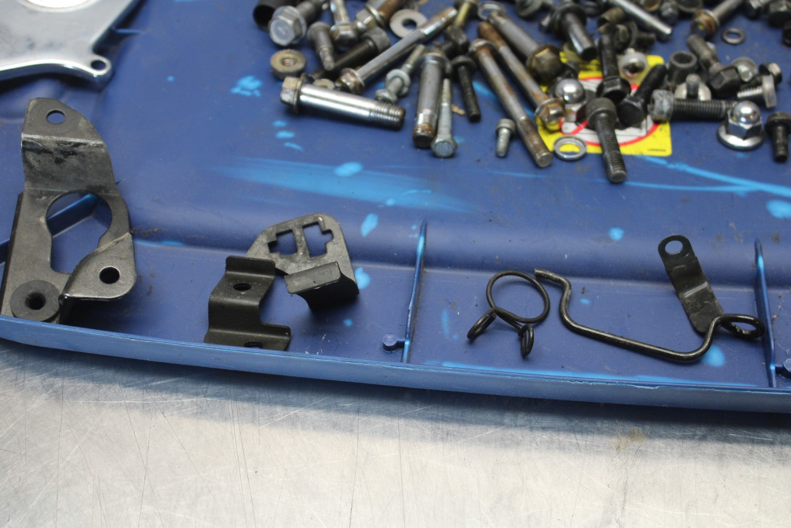 03-08 KAWASAKI VULCAN 1600 MOUNTING BOLTS HARDWARE MOTOR SCREWS BB196