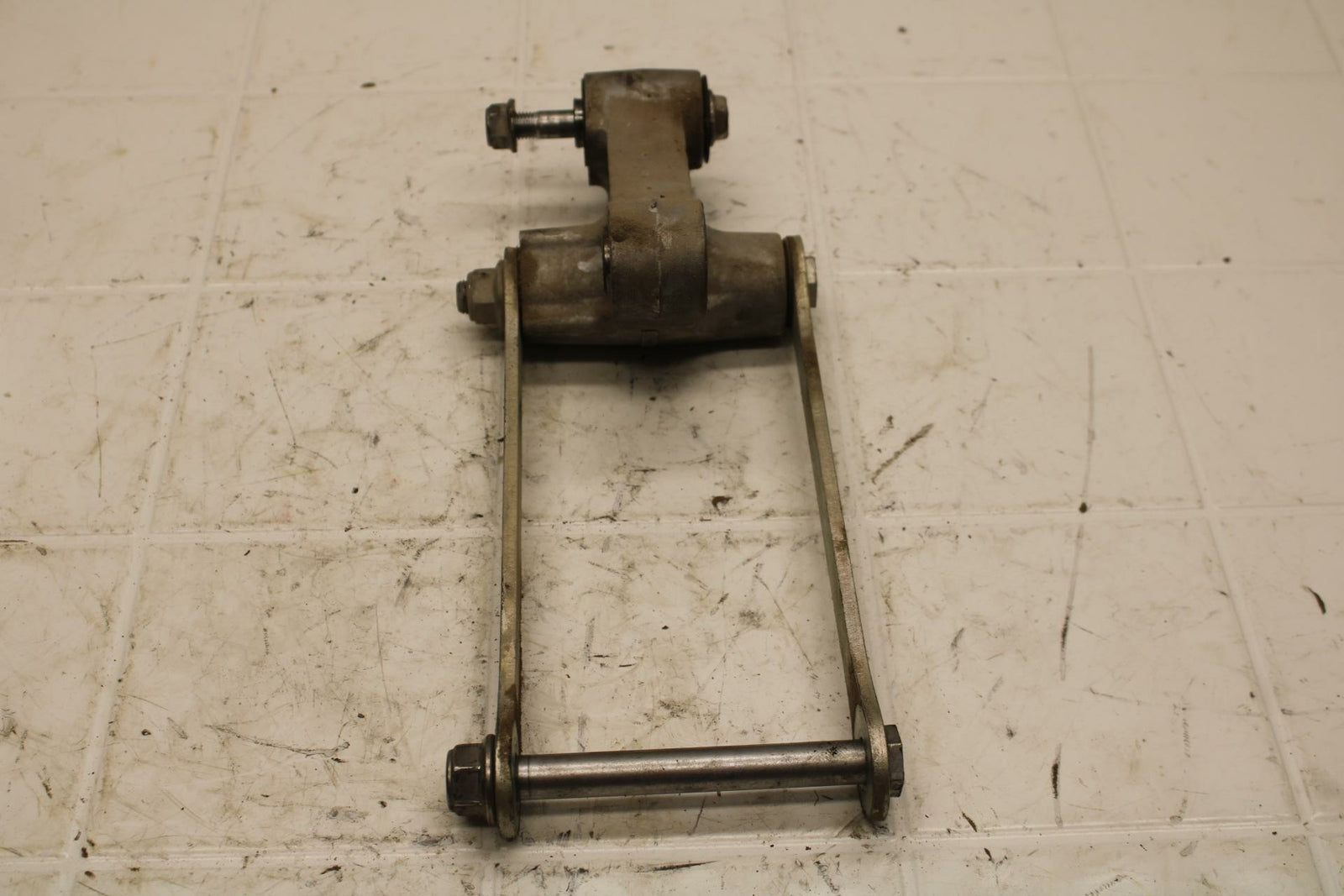 19-20 KAWASAKI NINJA ZX6R REAR DOGBONE SHOCK LINKAGE LINK BB407