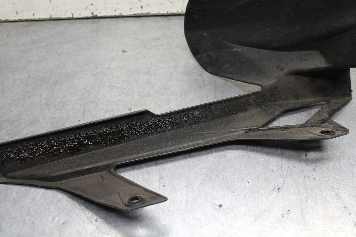 19-22 KAWASAKI Z400 REAR BACK DRIVE CHAIN GUARD COVER SHIELD BB738