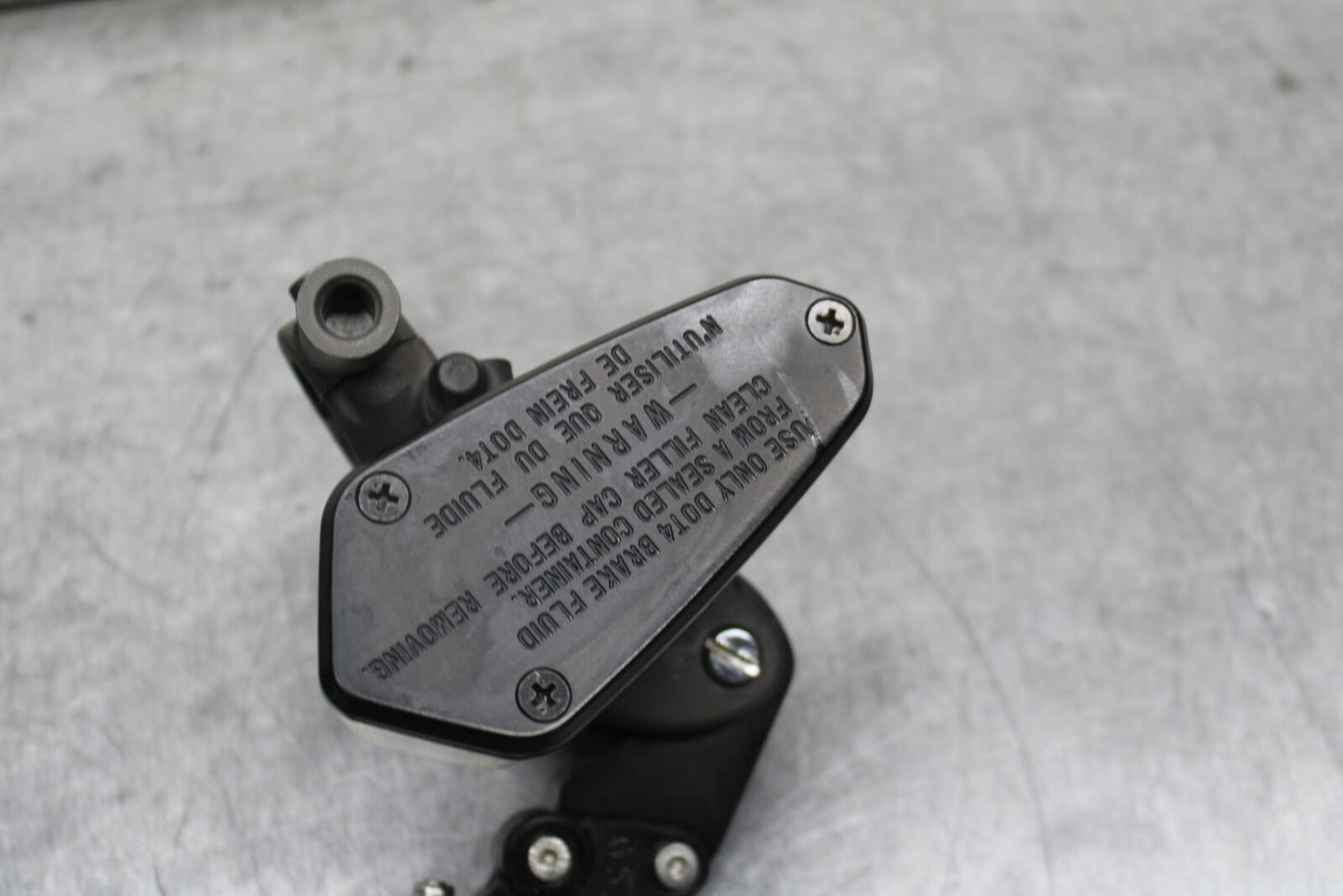 12-13 KAWASAKI Z1000 FRONT BRAKE MASTER CYLINDER w/ LEVER BB743