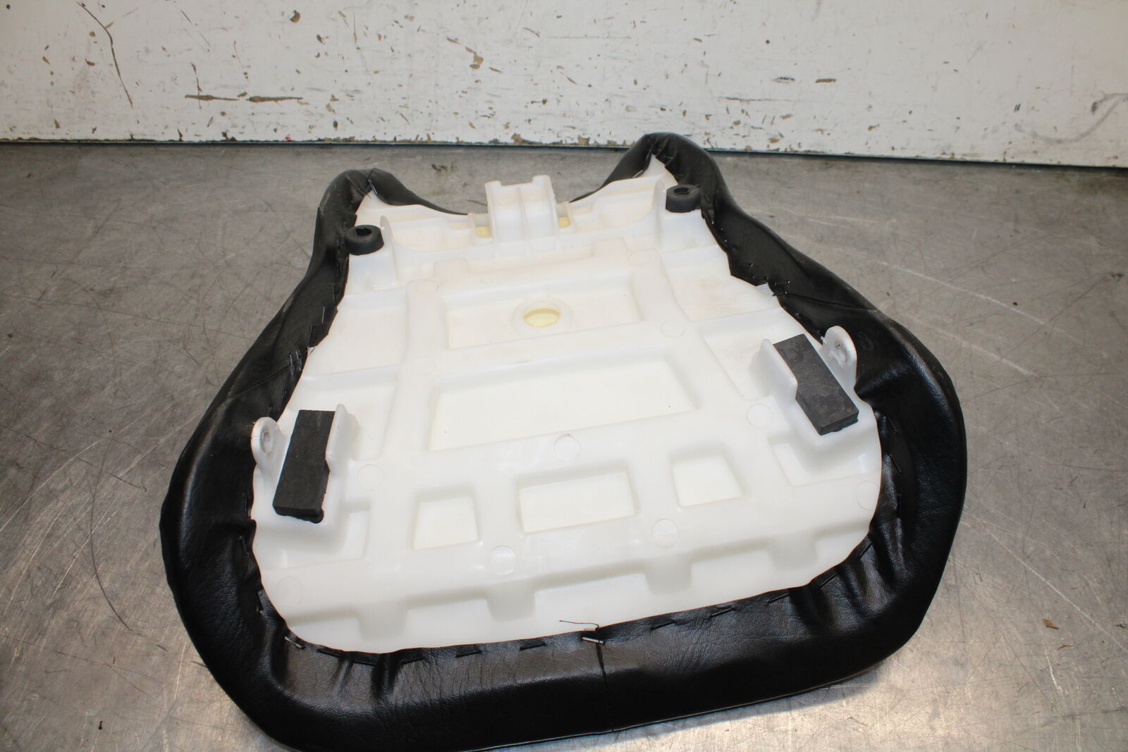 03-06 SUZUKI SV650 AFTERMARKET FRONT DRIVERS SEAT PAD SADDLE PILLION BB392