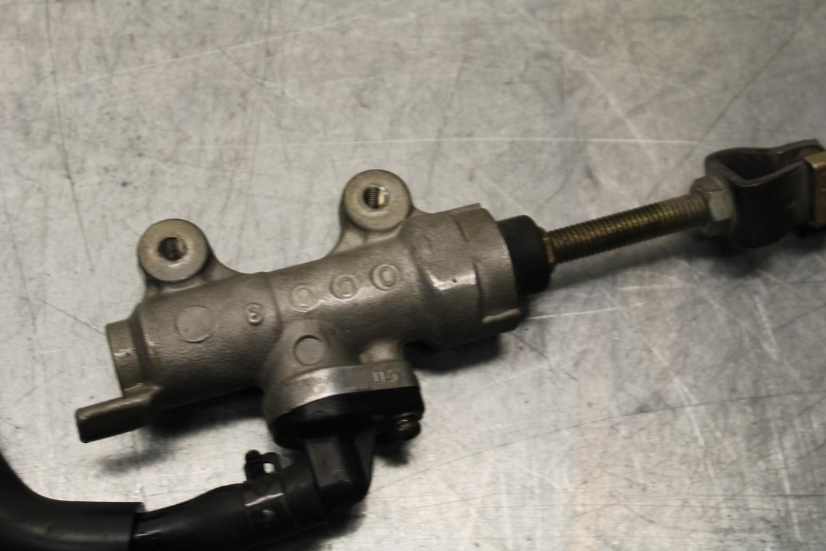 2000 Honda CBR600F4 REAR BACK BRAKE MASTER CYLINDER W RESERVOIR BB552