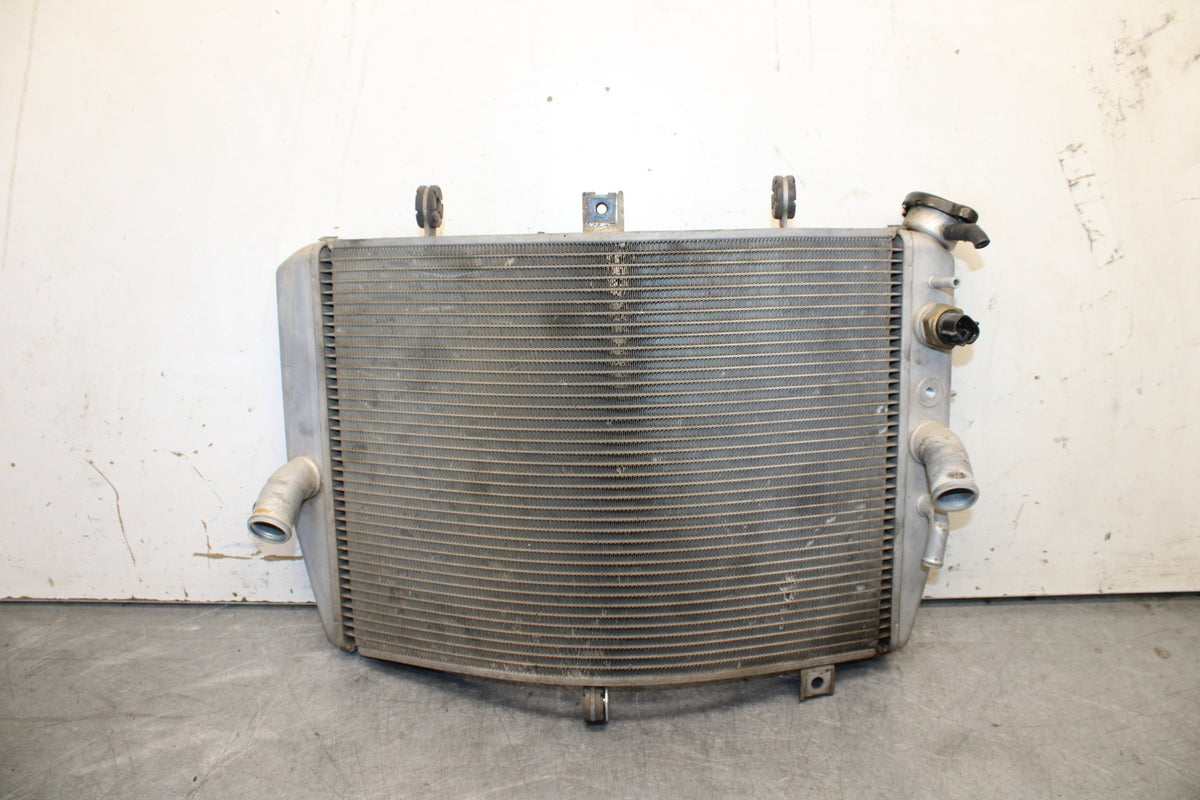 04-05 SUZUKI GSXR600 ENGINE RADIATOR COOLING RADIATER 17710-29G00 BB658