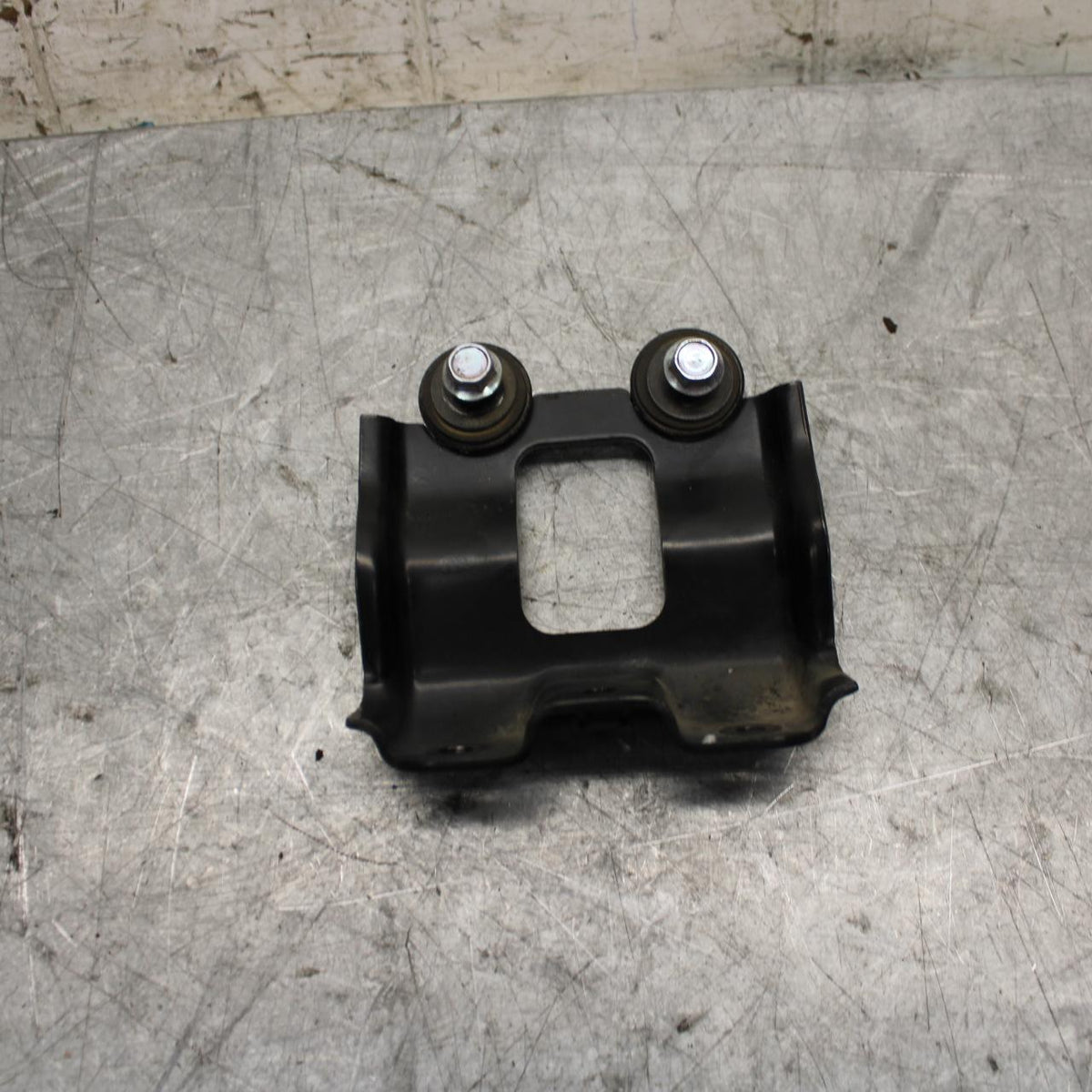2015 Yamaha YZF R3 GAS TANK FUEL CELL PETROL RESERVOIR BRACKET MOUNT BB526