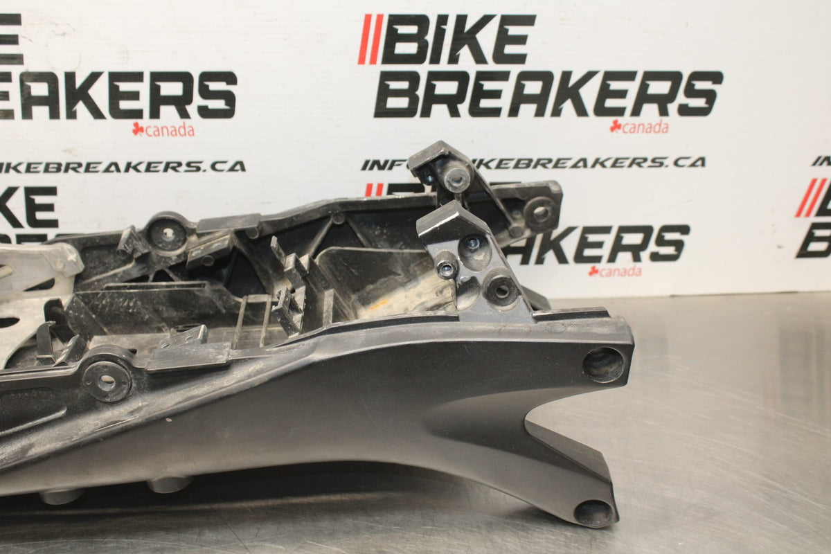 06-07 SUZUKI GSXR750 REAR SUBFRAME BACK SUB FRAME BB811