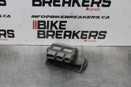 24 KAWASAKI NINJA 500 ABS RELAY ASSEMBLY BOX BB818