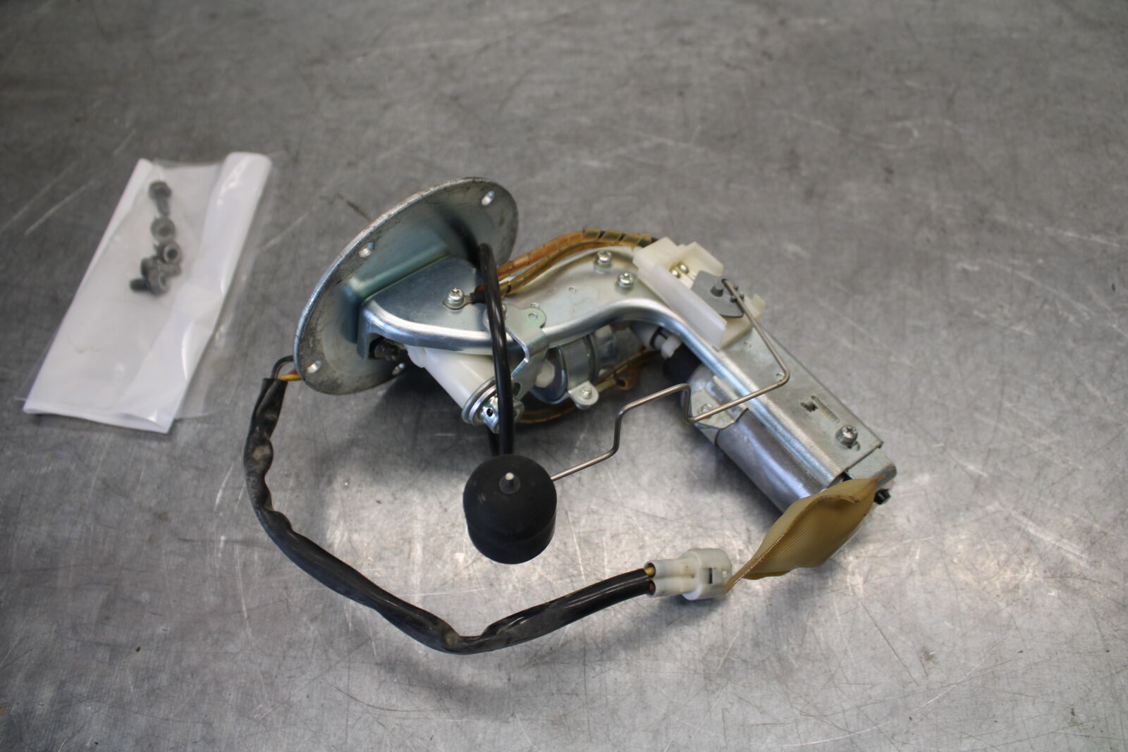 05-09 SUZUKI BOULEVARD C90 FUEL GAS PUMP BB692