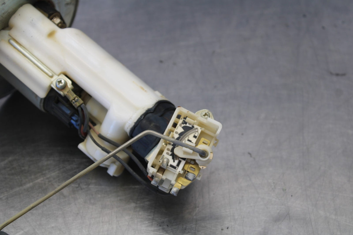 06-07 SUZUKI GSXR 600 FUEL PUMP GAS PETROL SENDER UNIT BB863
