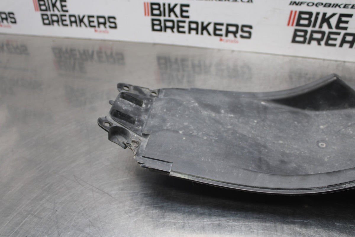 09 KAWASAKI NINJA 250R REAR BACK TAIL UNDERTAIL FAIRING COWL FENDER BB824