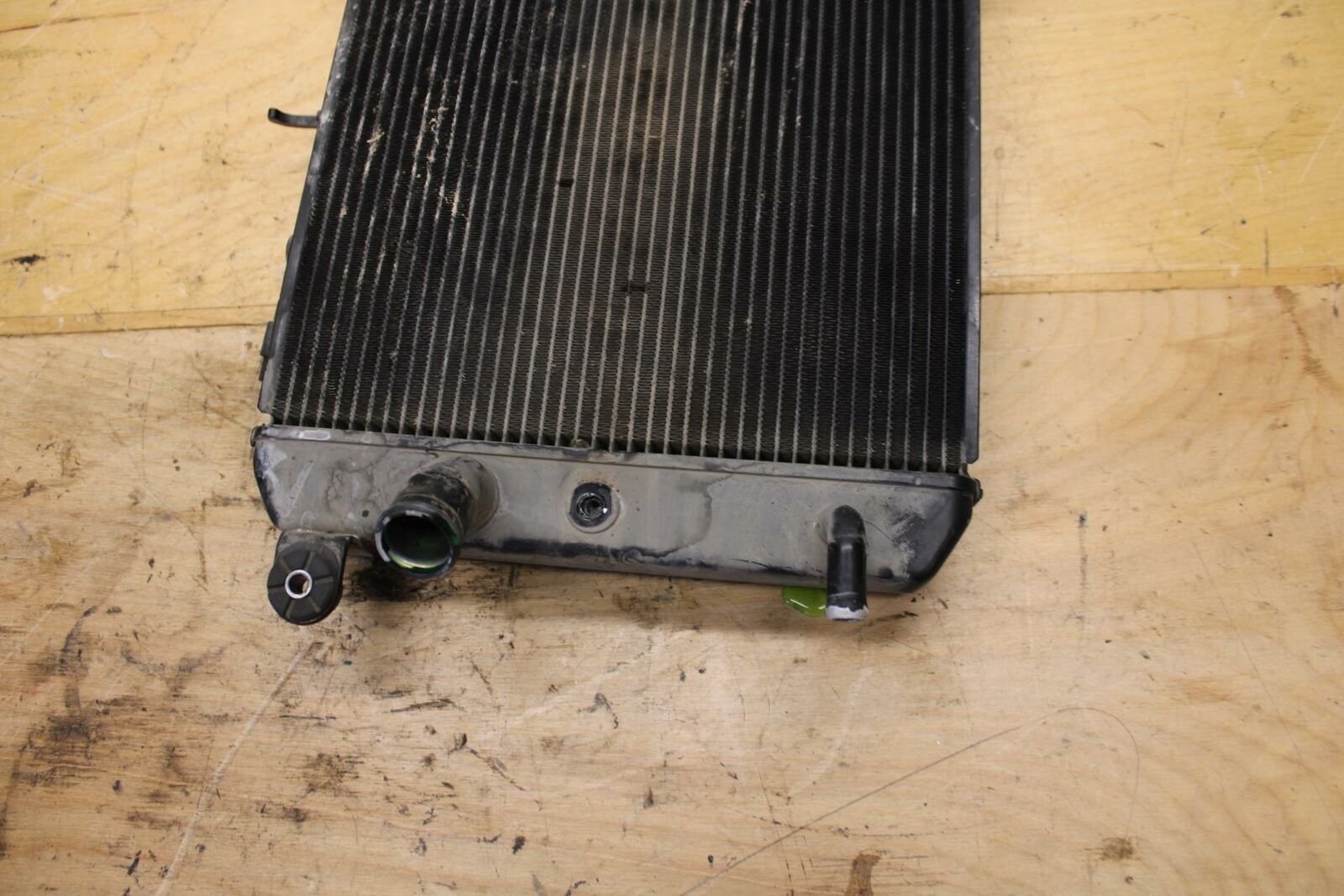 09-10 SUZUKI BOULEVARD M109R ENGINE RADIATOR MOTOR COOLER COOLING RADIATER BB318