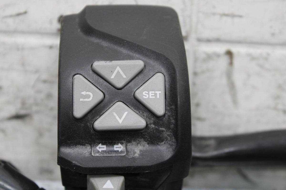 19-20 KTM 790 DUKE 790 LEFT CLIP ON HANDLE HORN SIGNALS SWITCH  BB570