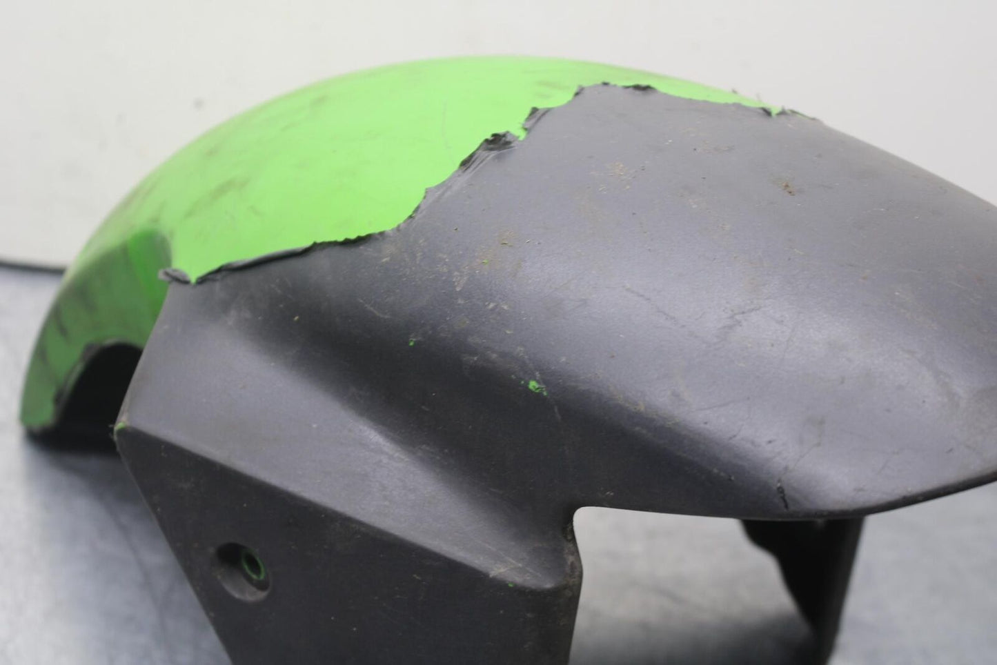 2003 Kawasaki Ninja ZX6RR ZX600K FRONT WHEEL FENDER COWL FAIRING BB602