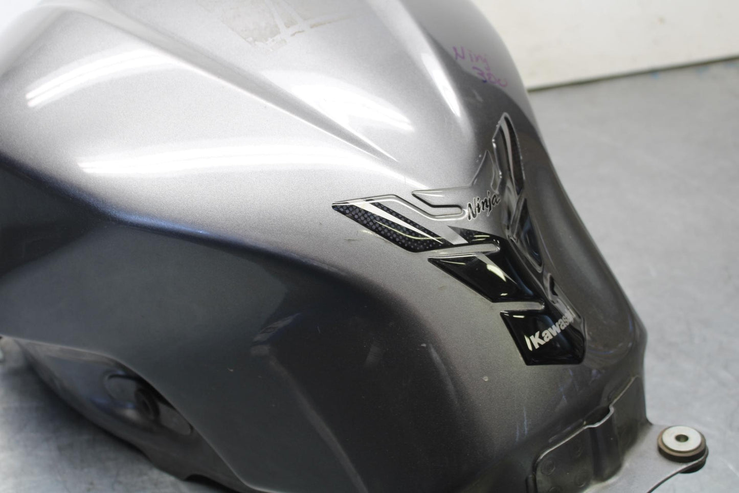 15-16 KAWASAKI EX300 GAS TANK FUEL CELL PETROL RESERVOIR BB635