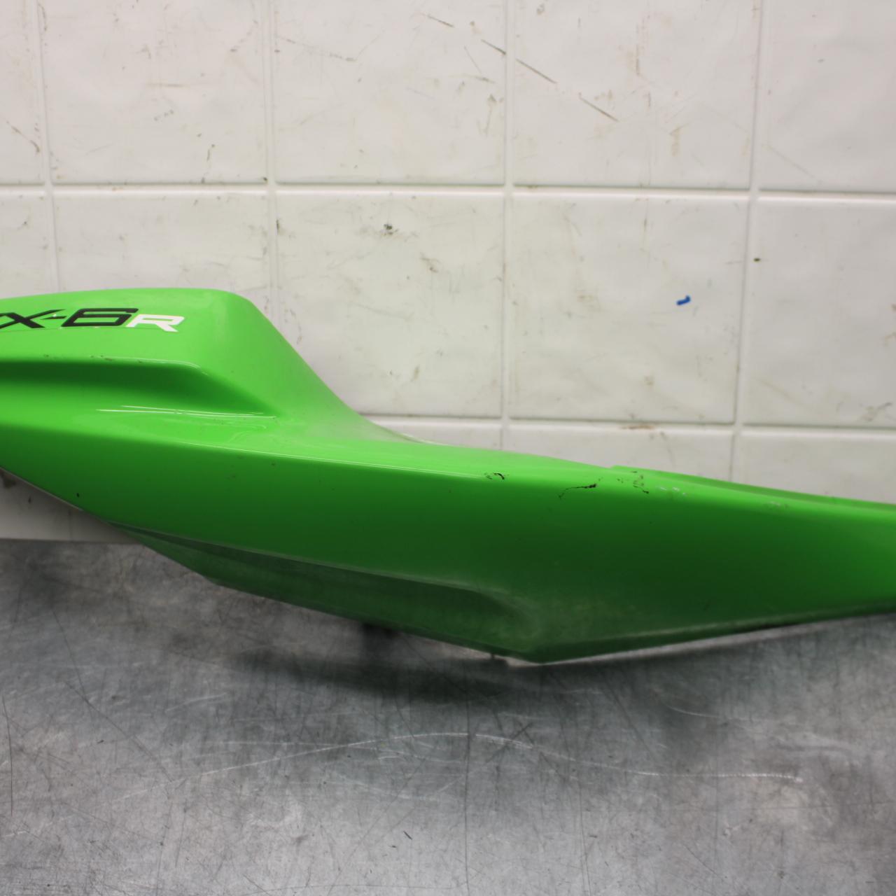 2011 Kawasaki Ninja ZX6R ZX600R RIGHT REAR BACK TAIL FAIRING COWL SHROUD BB587