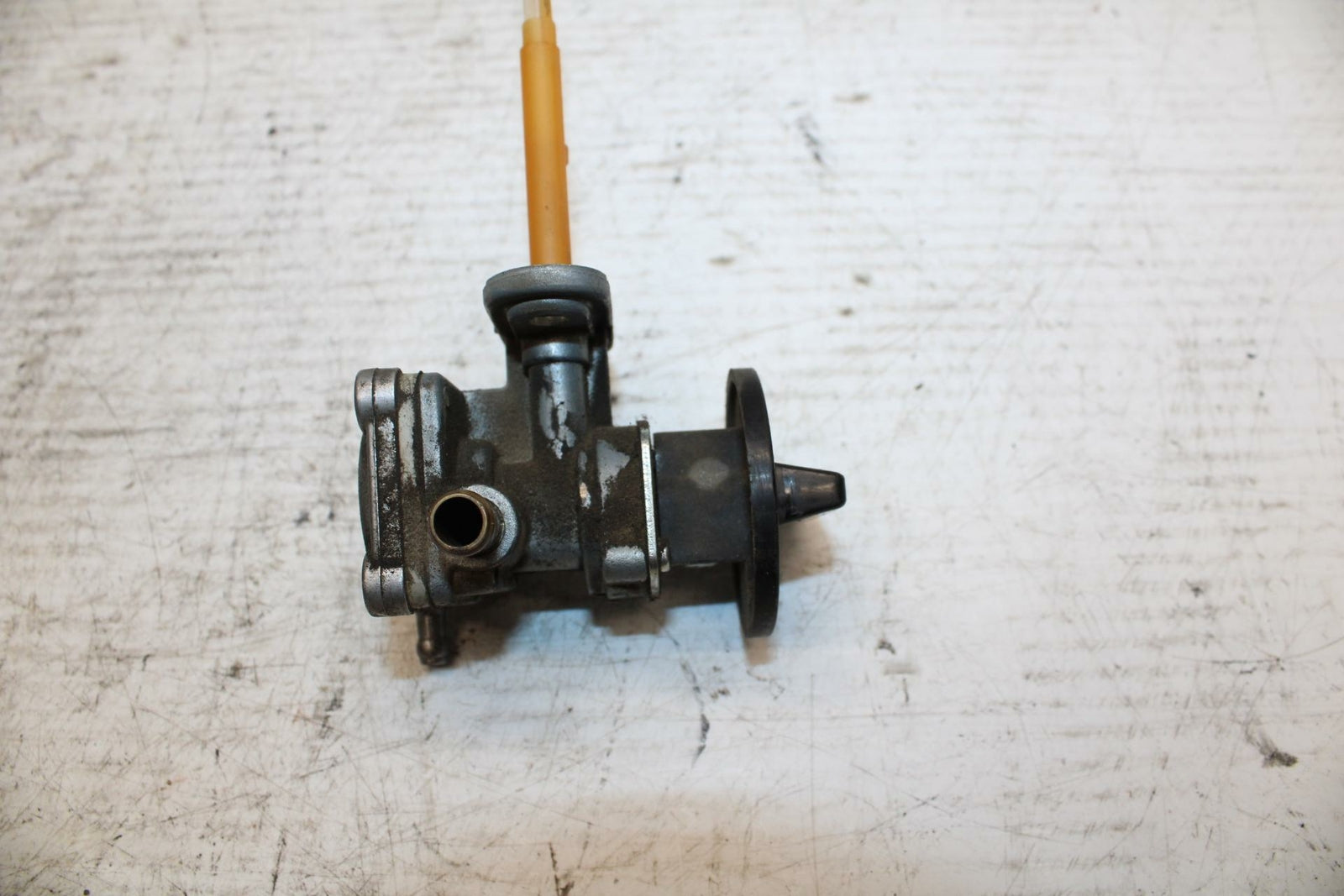 90-07 KAWASAKI ZZR 250 FUEL GAS TANK PETCOCK SHUT ON OFF VALVE BB298