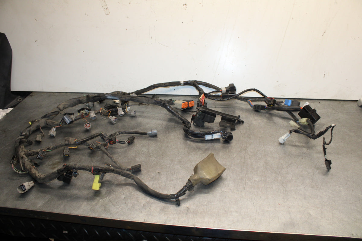 08-10 SUZUKI GSXR 600 MAIN ENGINE WIRING HARNESS MOTOR WIRE LOOM BB753