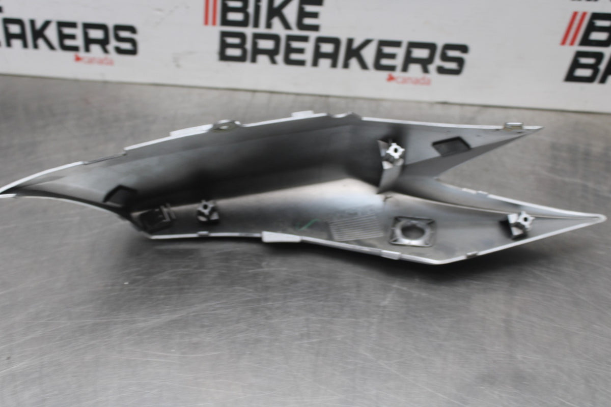 08-10 SUZUKI GSXR 600 LEFT REAR BACK TAIL FAIRING COWL SHROUD BB00