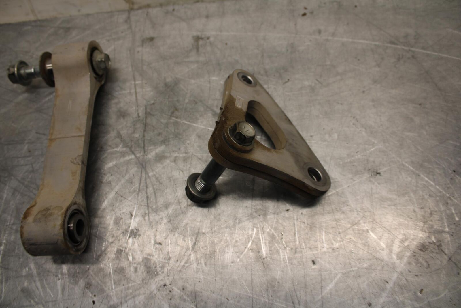 15-21 SUZUKI GSXR600 REAR DOGBONE SHOCK LINKAGE LINK BB463