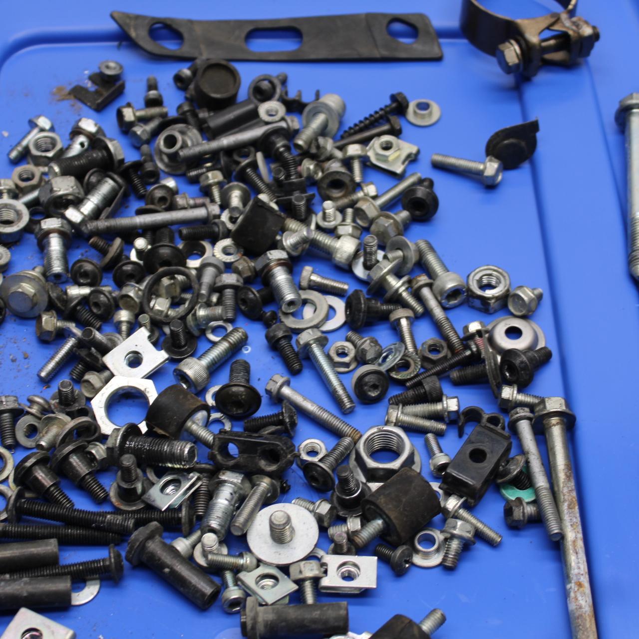 16-24 KTM 390 RC MISCELLANEOUS MOUNTING BOLTS HARDWARE MOTOR SCREWS BB648