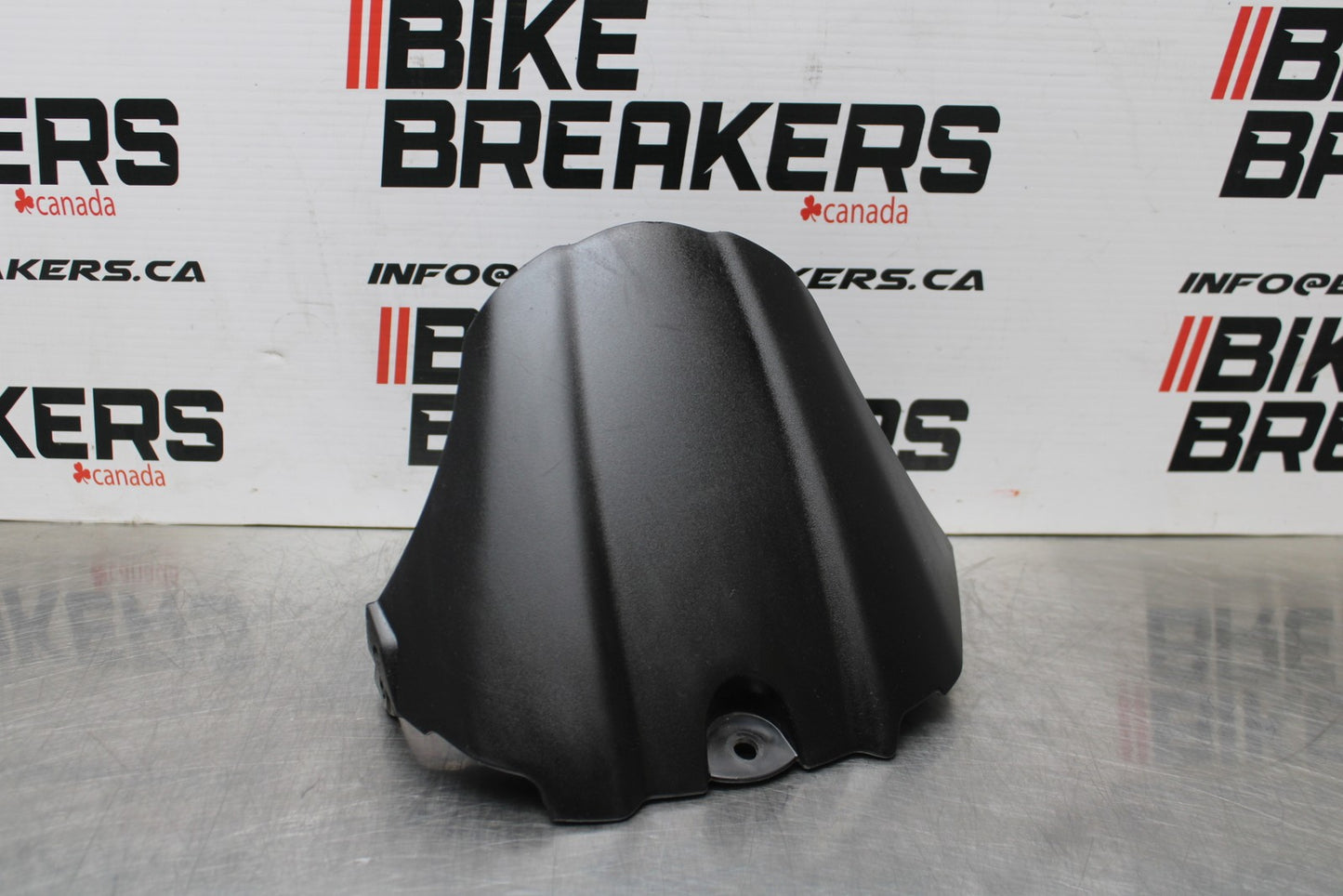 07 SUZUKI GSXR1000 REAR BACK WHEEL TIRE HUGGER FENDER BB770