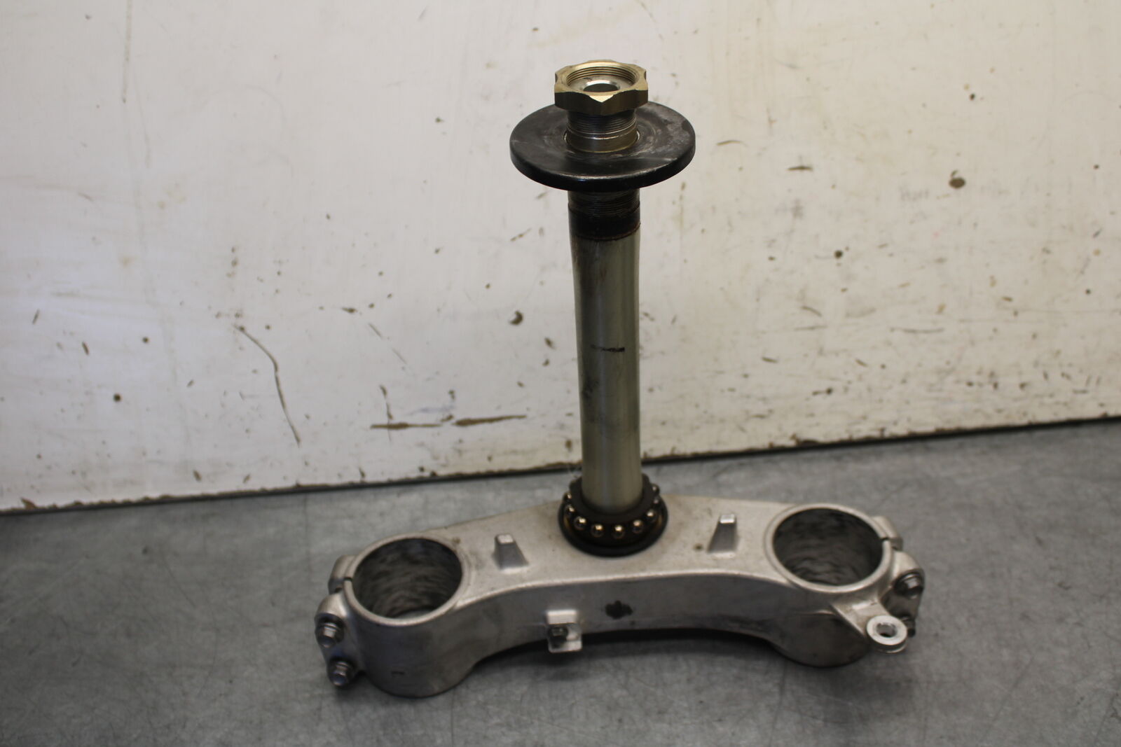 05-06 SUZUKI GSXR1000 FRONT FORKS CLAMP LOWER TRIPLE TREE STEM 51410-41G00 BB677