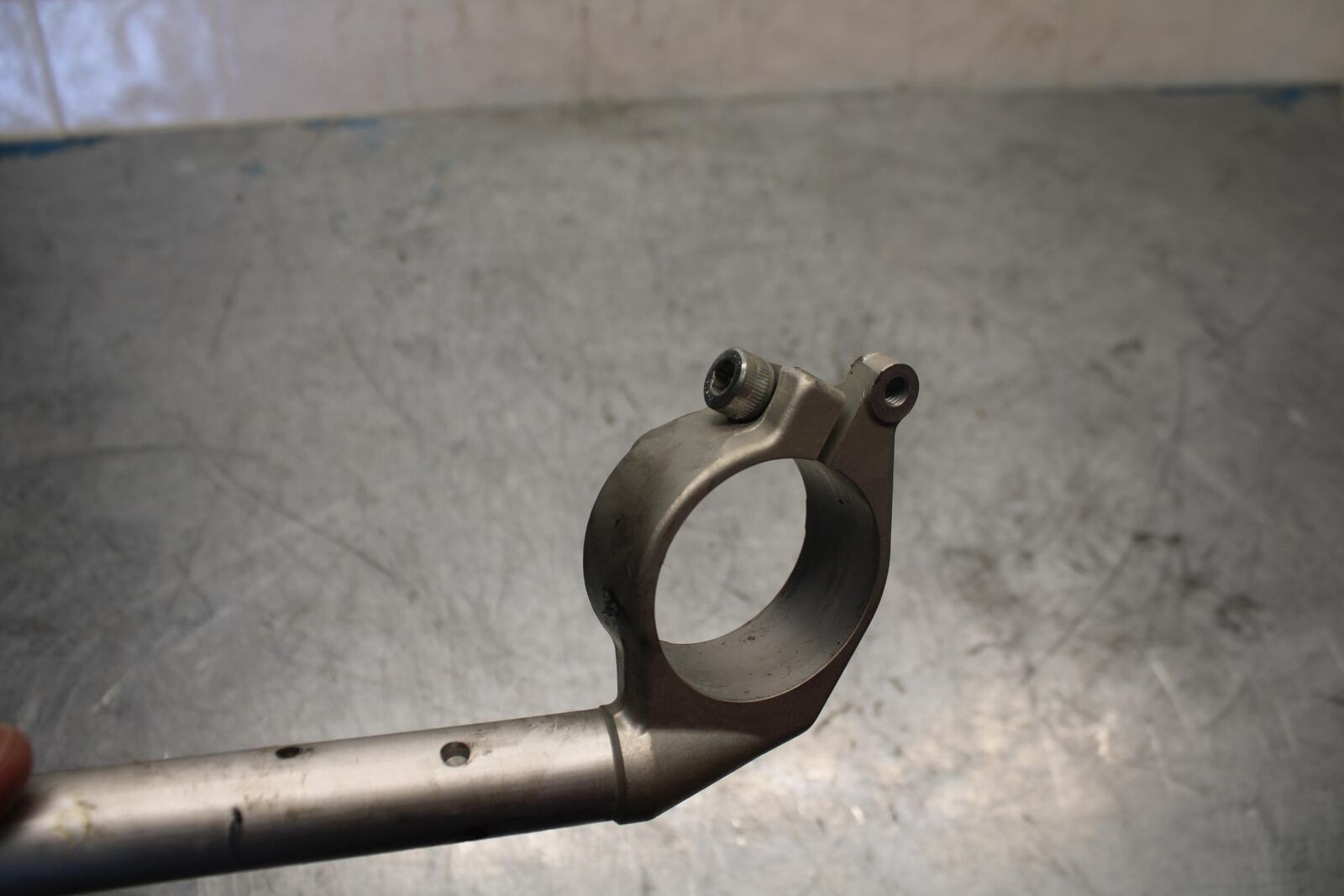 07-08 YAMAHA YZF R1 RIGHT CLIP ON HANDLEBAR BB425