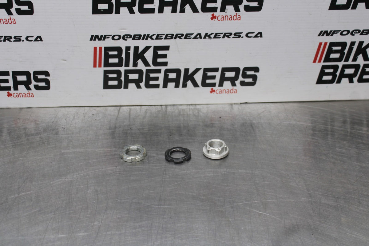 22-25 YAMAHA YZF R7 FRONT FORKS CLAMP LOWER TRIPLE TREE STEM NUTS BB850