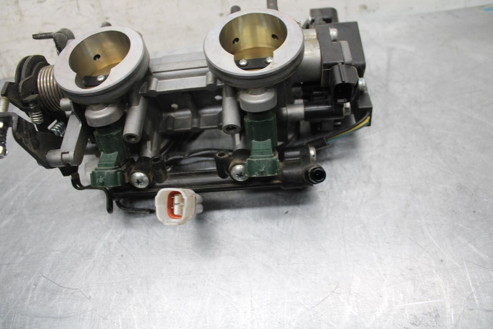 11-14 KAWASAKI VERSYS 650 LE 650C MAIN FUEL INJECTORS / THROTTLE BODIES BB498