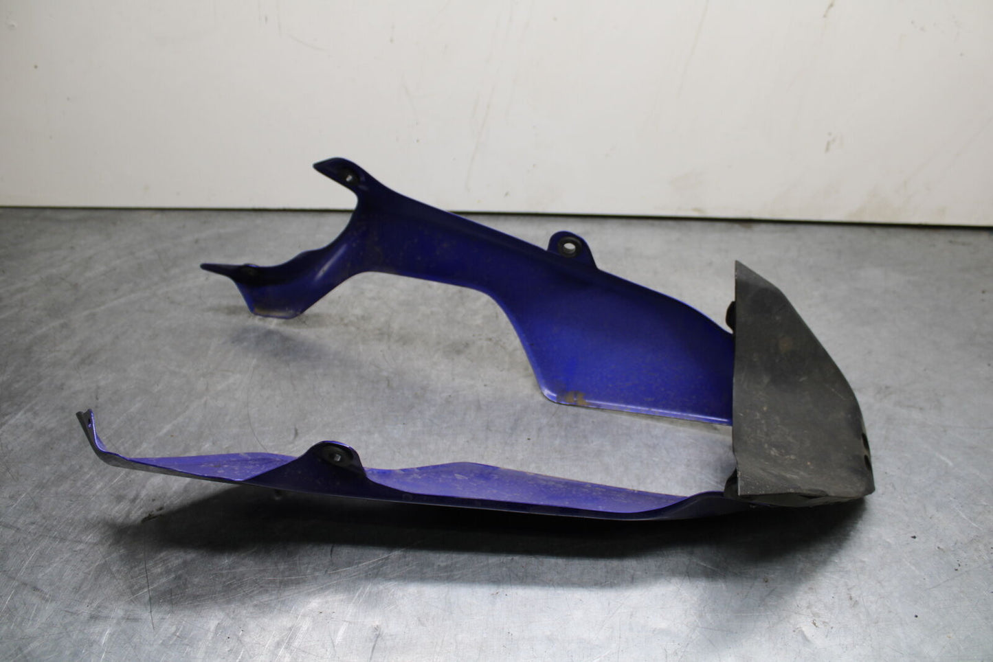 22-23 YAMAHA YZF R7 LOWER BOTTOM BELLY FAIRING COWL BB583