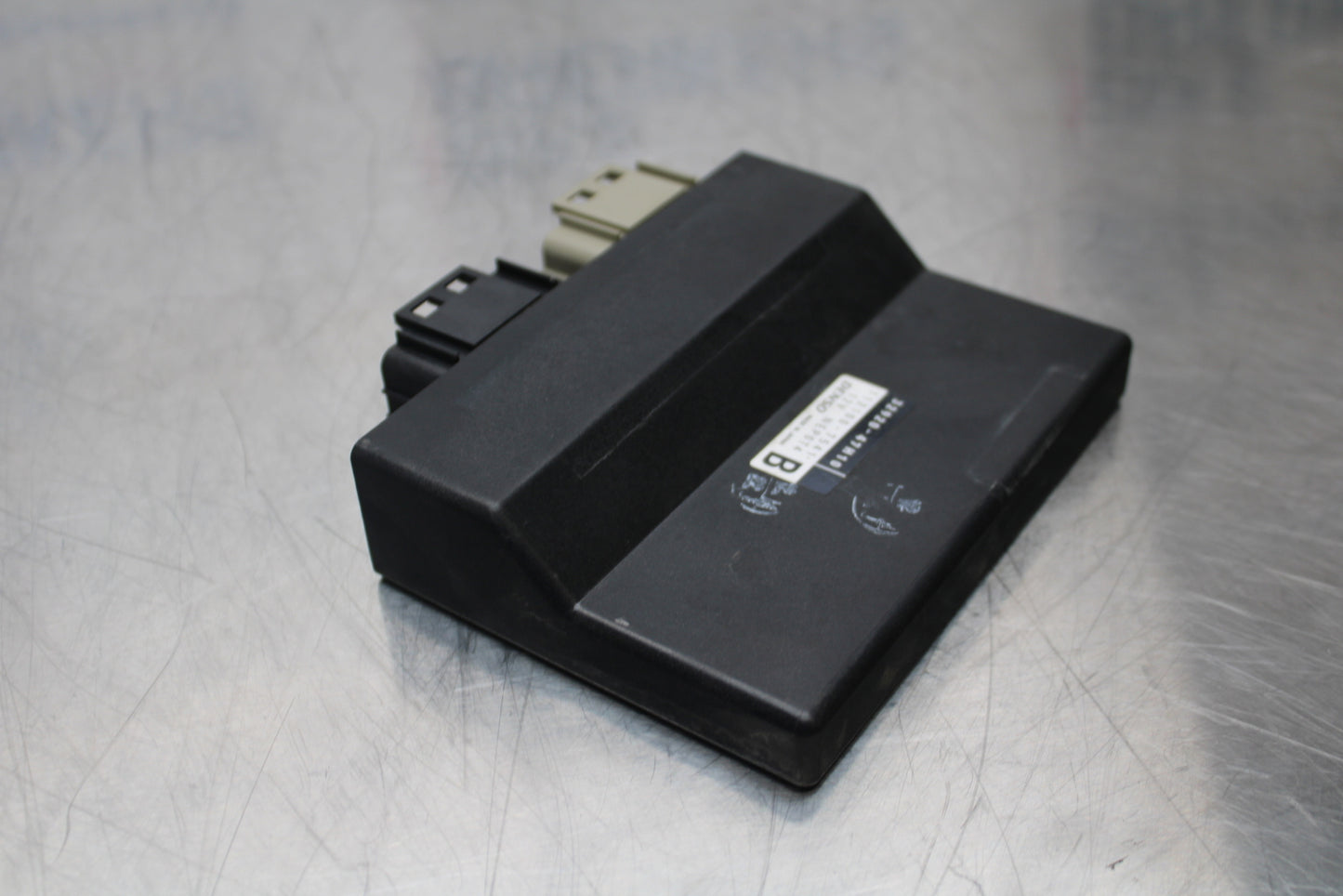 11 SUZUKI GSXR1000 ECU COMPUTER CONTROLLER UNIT BLACK BOX ECM CDI  BB142
