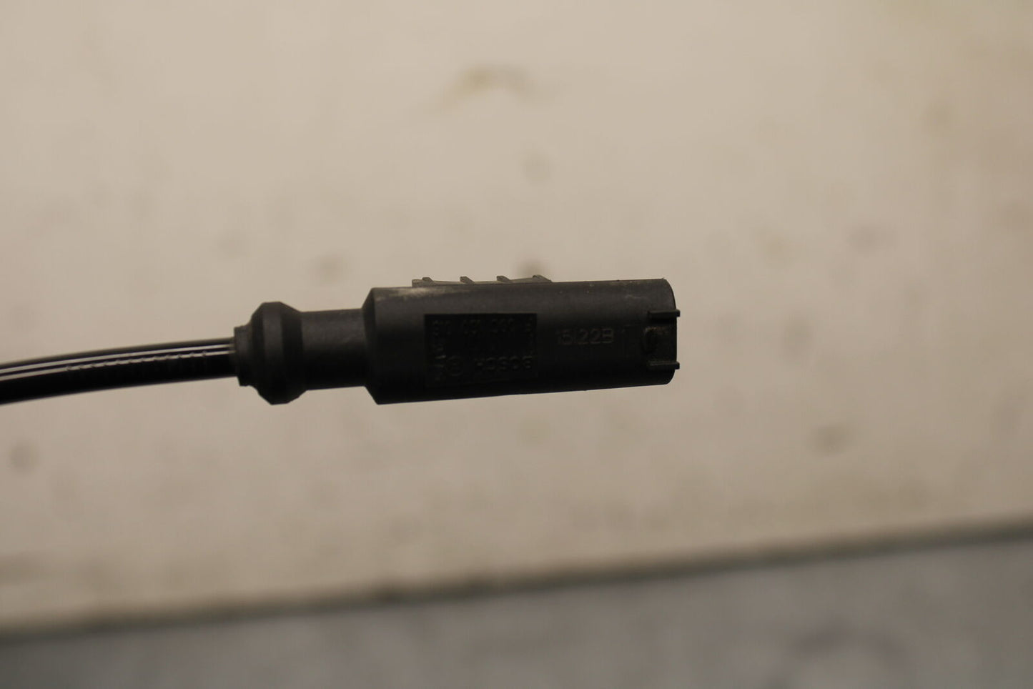 16 KAWASAKI NINJA ZX10R REAR WHEEL SPEED SENSOR BB650