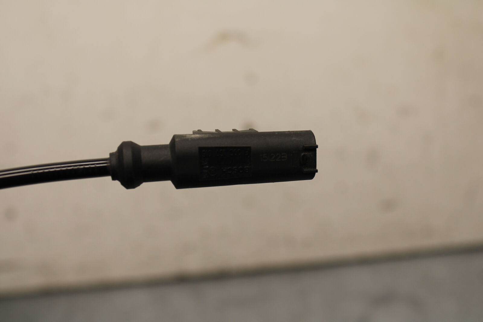 16 KAWASAKI NINJA ZX10R REAR WHEEL SPEED SENSOR BB650