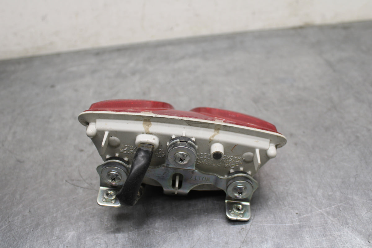 11-17 SUZUKI GSXR600 REAR TAIL TAILLIGHT BACK BRAKE LIGHT BB132