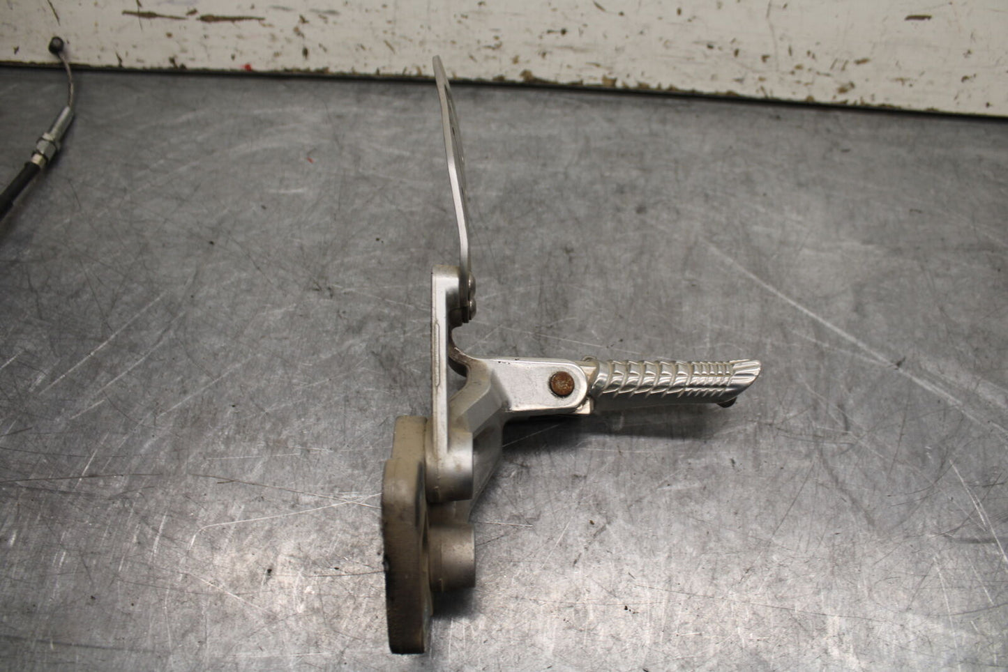 08-10 SUZUKI GSXR 600 LEFT REARSET REAR SET DRIVER FOOT PEG REST STOP  BB721