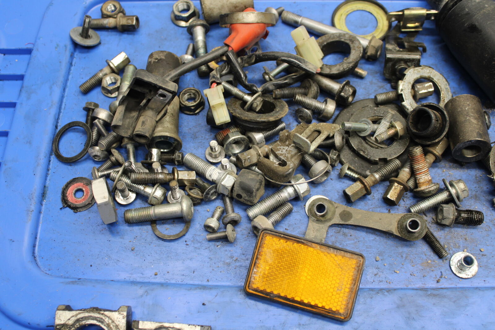 05-06 HONDA CBR600RR MOUNTING BOLTS HARDWARE MOTOR SCREWS BB739