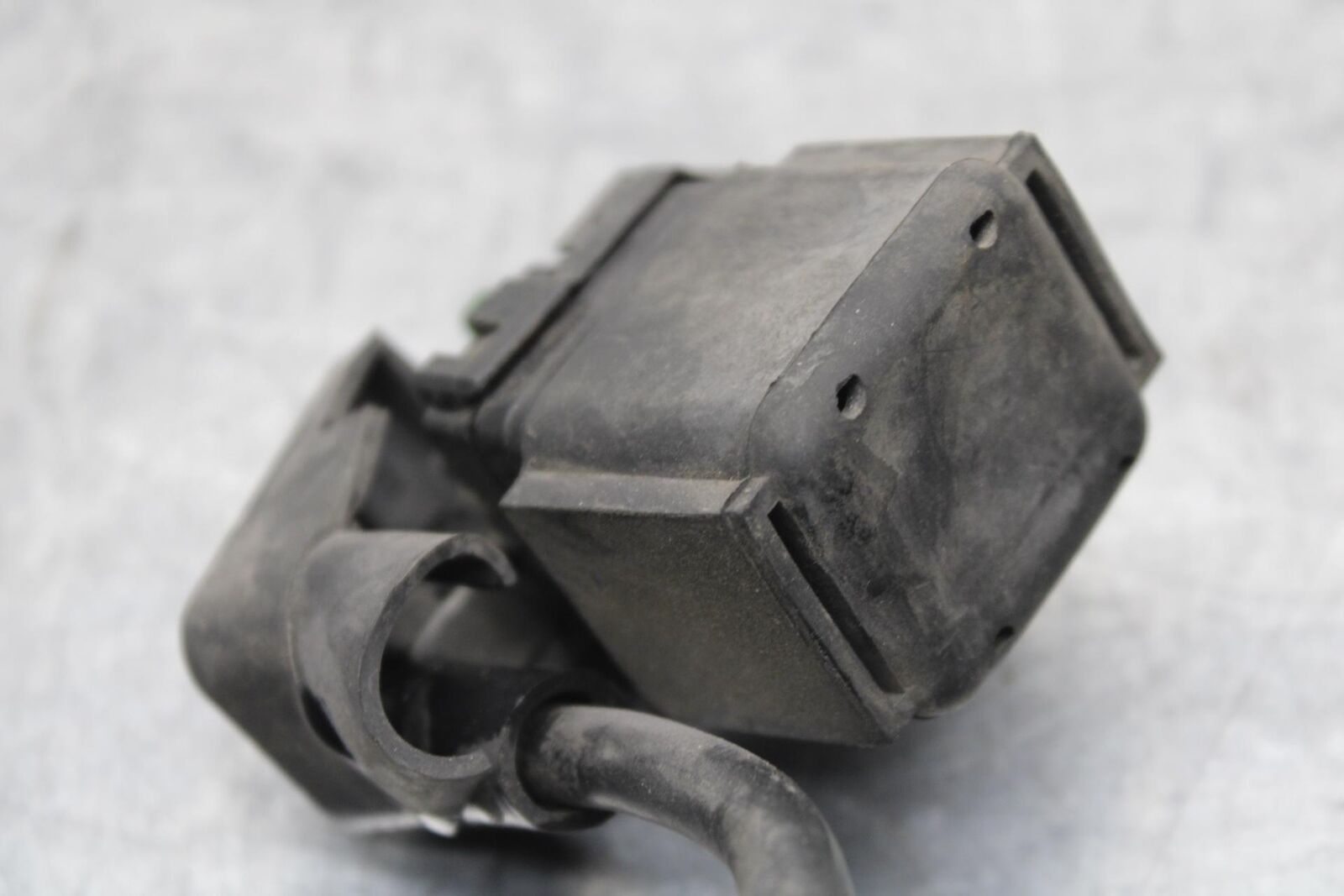 03-08 KAWASAKI VULCAN 1600 ENGINE STARTER RELAY STARTING MOTOR SWITCH BB616