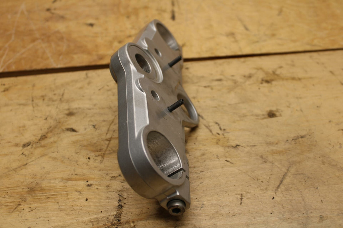 07-12 SUZUKI BANDIT 650S FORKS UPPER TRIPLE TREE CLAMP BB328