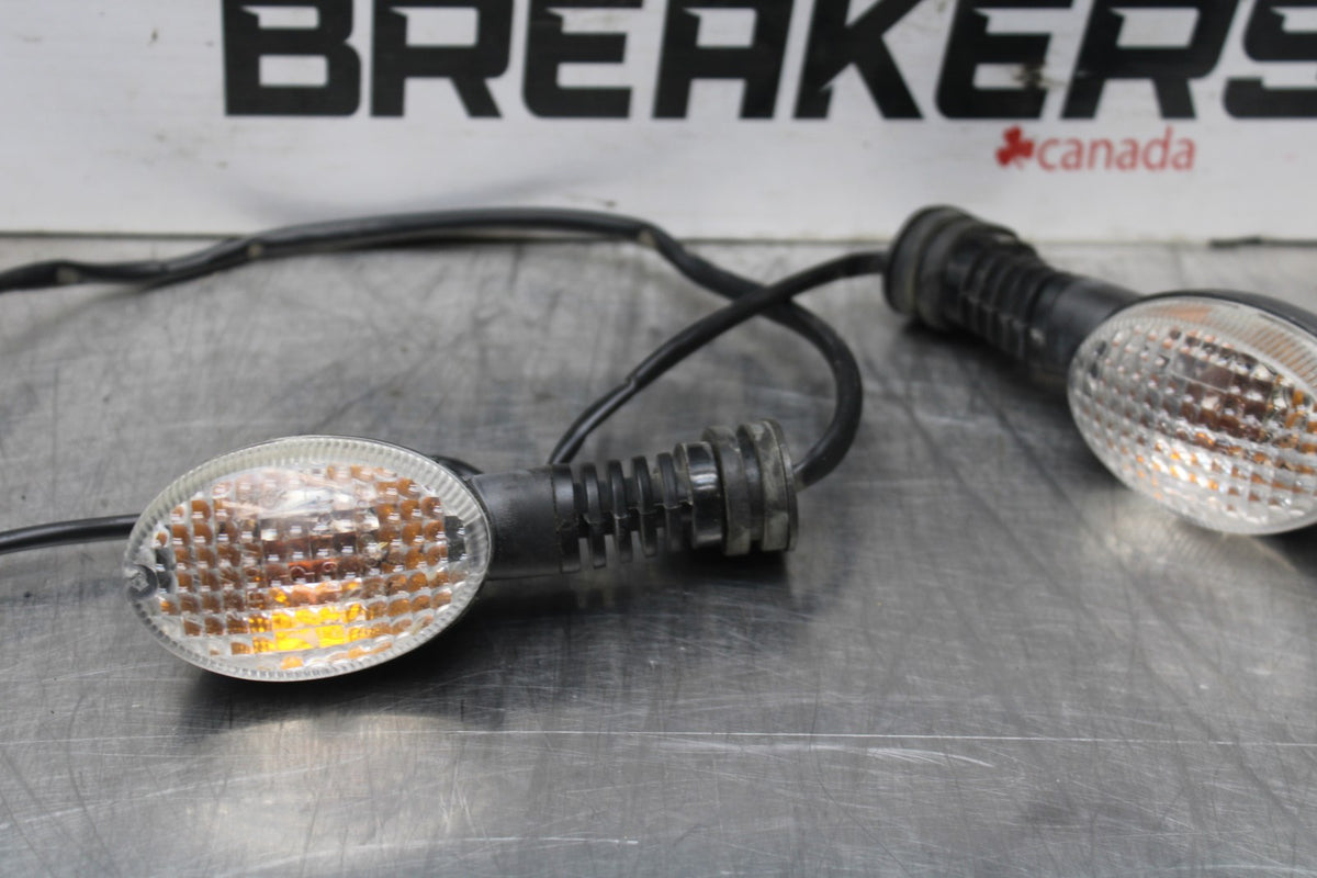 08-12 KAWASAKI NINJA 250R EX250J FRONT TURN SIGNALS LIGHT INDICATORS  BB784