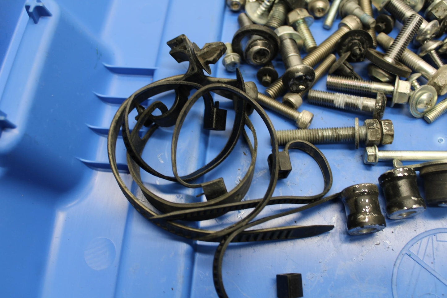 2012 Yamaha FZ8  MISC. MOUNTING BOLTS HARDWARE SCREWS BB550