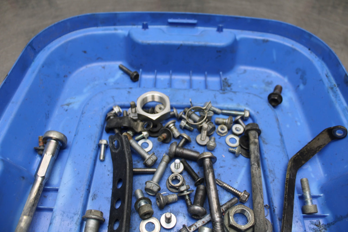 07-08 KAWASAKI NINJA ZX6R ENGINE MOUNTING BOLTS HARDWARE MOTOR SCREWS BB855