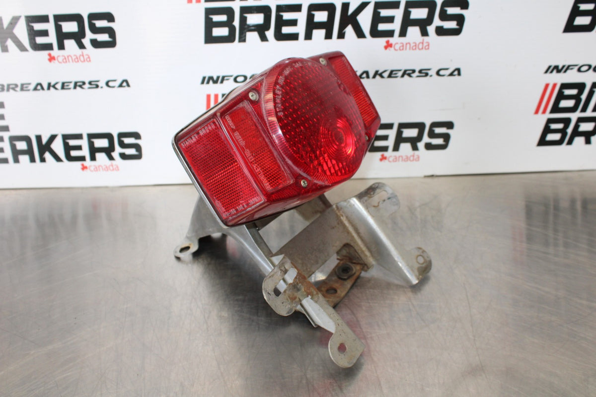 76-77 HONDA GOLDWING 1000 TAILLIGHT REAR TAIL BRAKE LIGHT BB171
