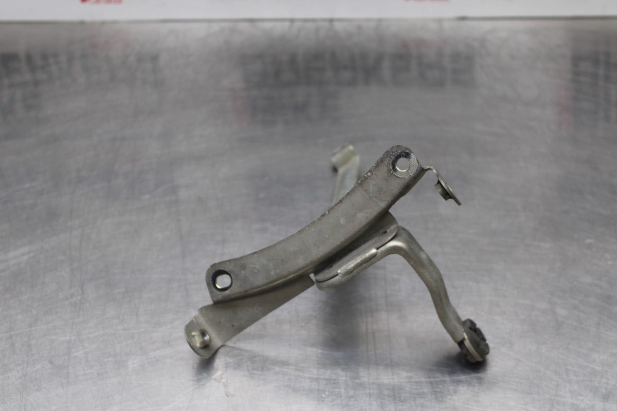 09 SUZUKI GSXR1000 OIL COOLER MOUNTING BRACKET MOUNT SUPPORT BB777