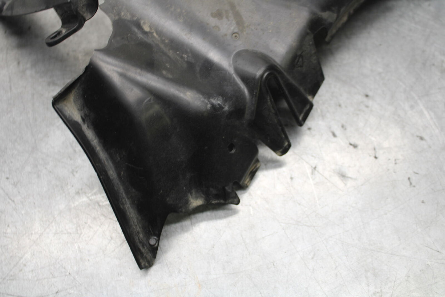 13-18 KAWASAKI NINJA ZX6R LOWER FRONT UPPER INNER HEADLIGHT COWL FAIRING  BB666