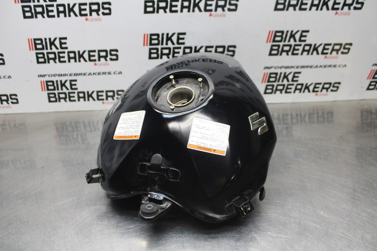 15 SUZUKI GW250F GAS TANK FUEL CELL PETROL RESERVOIR BB789