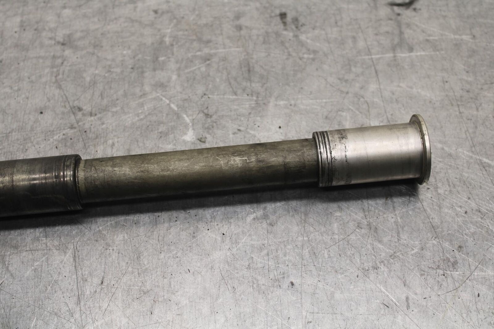 2003 Suzuki SV1000S FRONT WHEEL RIM AXLE PIVOT BOLT 54711-35F10 BB85