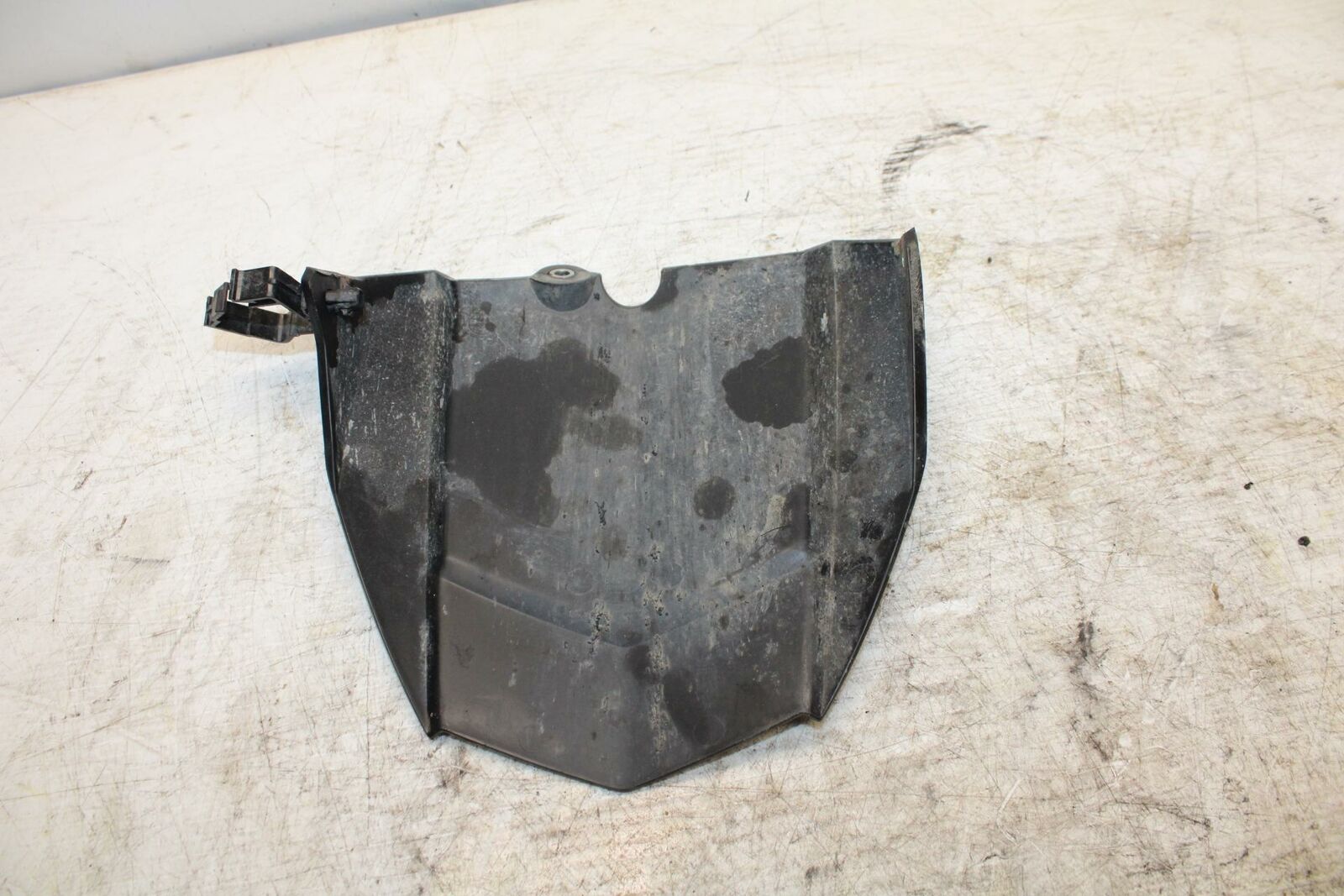 16-21 YAMAHA XSR900 REAR BACK WHEEL TIRE HUGGER FENDER BB370