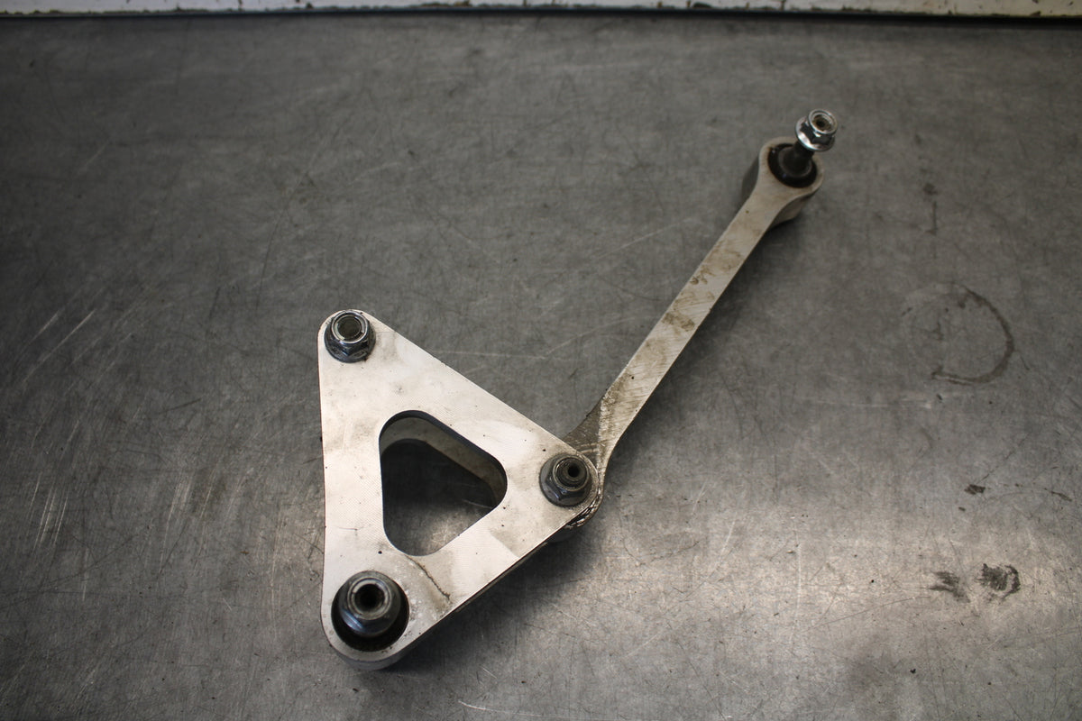 07-08 YAMAHA YZF R1 REAR DOGBONE SHOCK LINKAGE LINK BB675